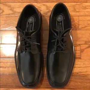 NEW - Rockport Evander waterproof shoes - size 9.5
